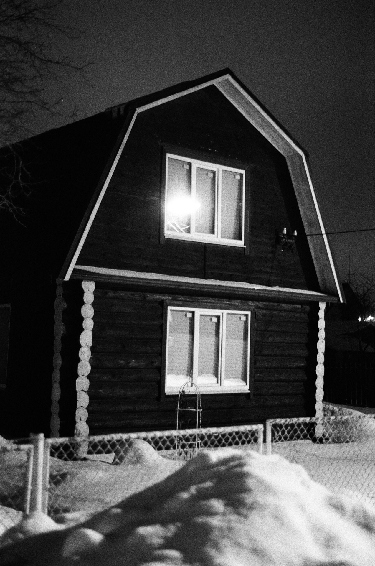 Nikon F100 — Nikon 50 1.8D / SFL Т-25 ISO 125 BW