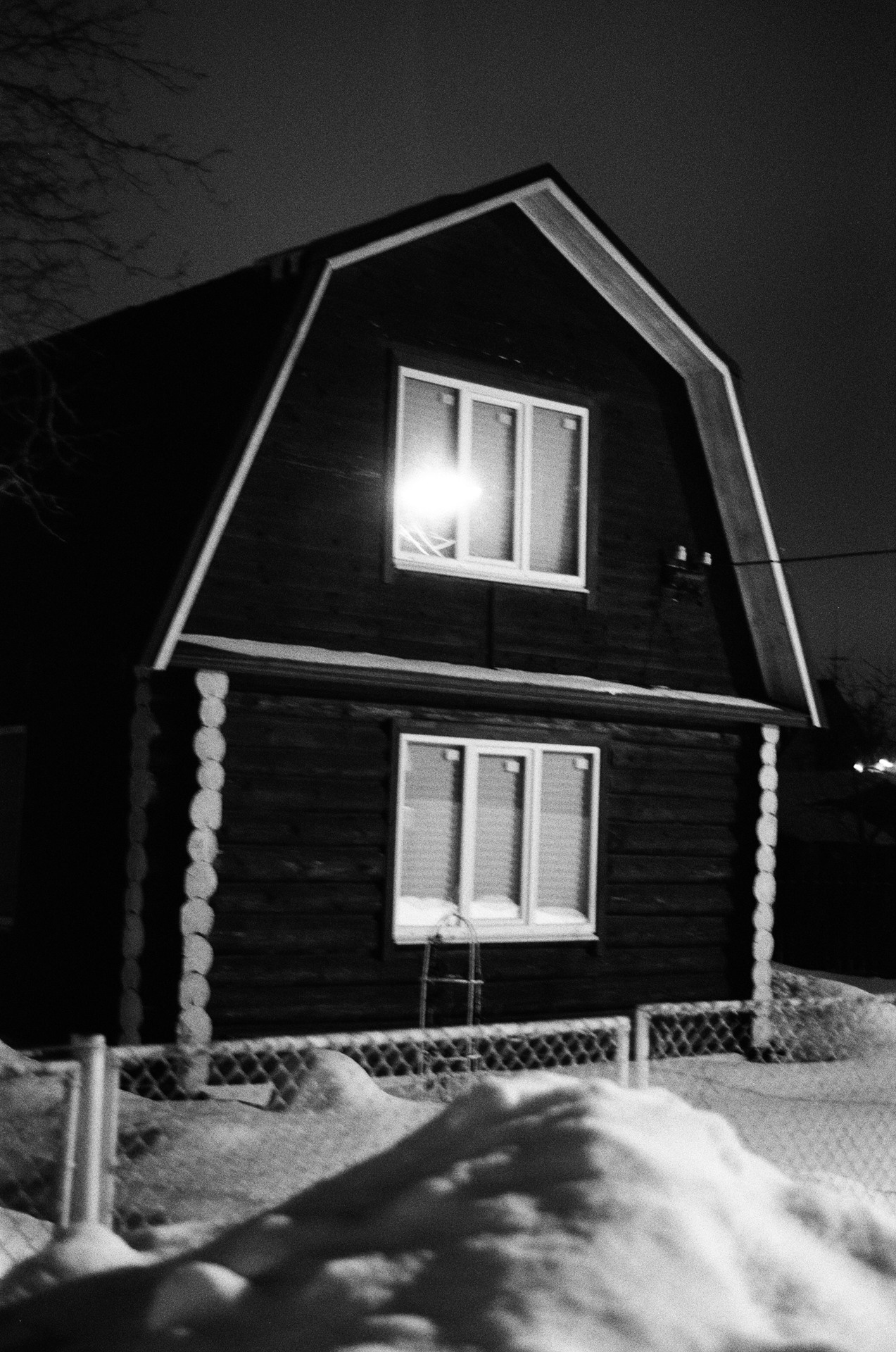 Nikon F100 — Nikon 50 1.8D / SFL Т-25 ISO 125 BW