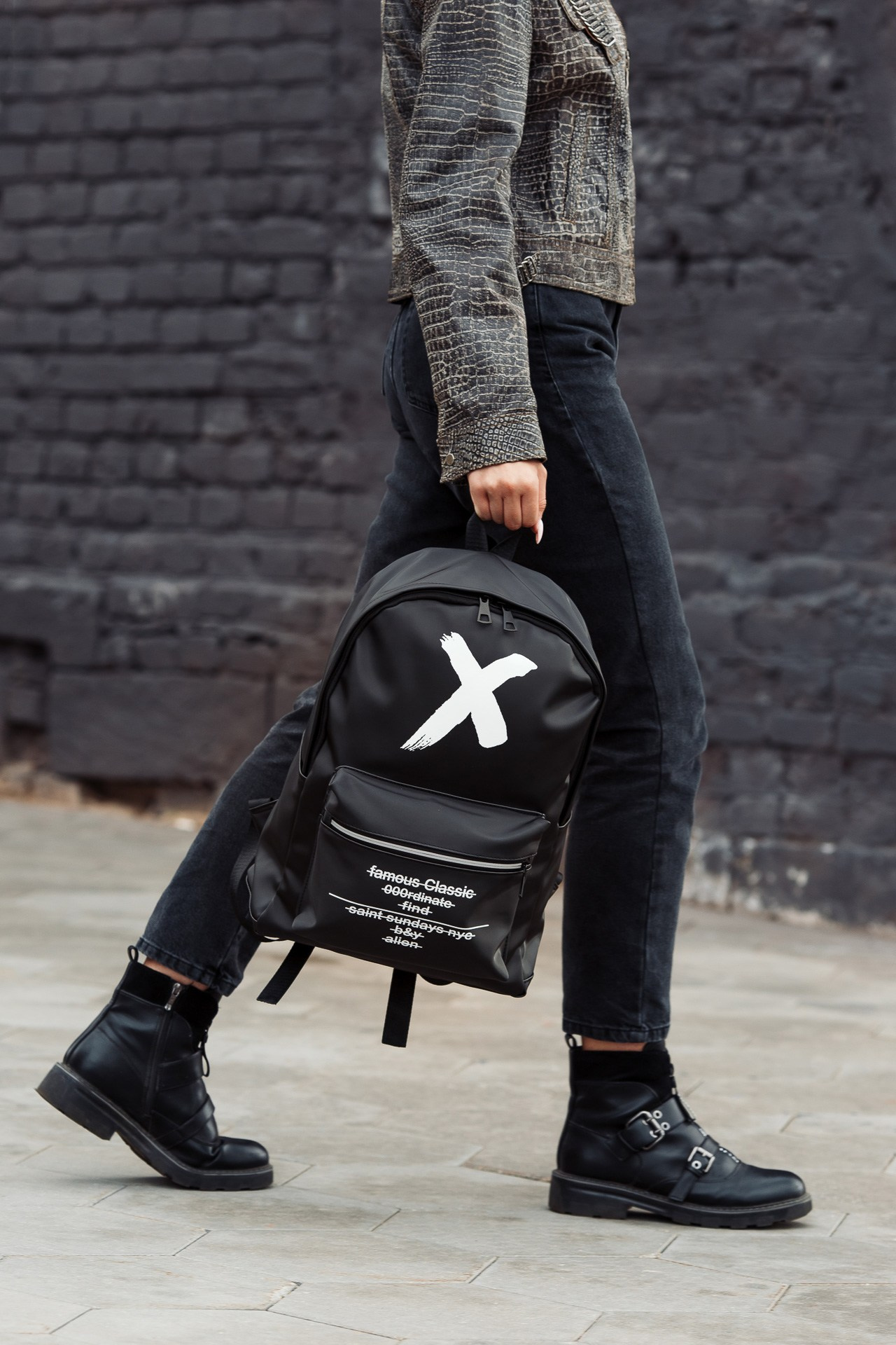 WB OZON Рюкзаки. Фотосъёмка для бизнеса — предметное фото, репортаж с мероприятий, портреты людей, съёмка интерьера и экстерьера