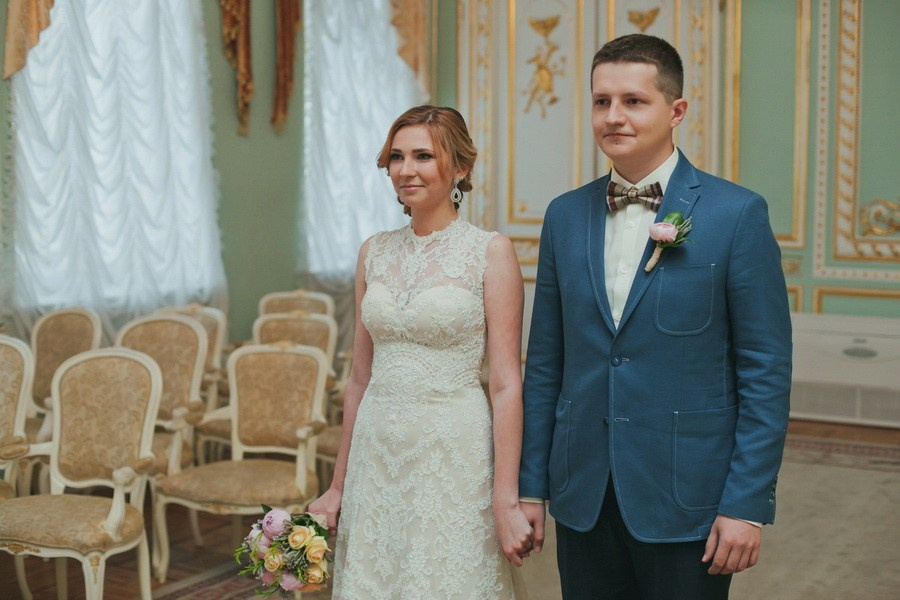 Свадебная прогулка по Санкт-Петербургу. Фотограф крещение венчание в Петербурге! Помогает подобрать храм и посоветовал душевного батюшку в СПб