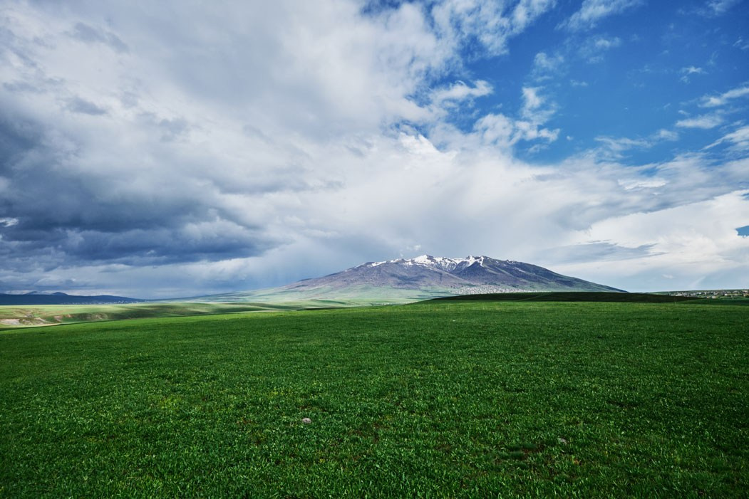 Фотографии для интерьера. Oleg Samoilov is a documentary photographer for brands that value an honest story