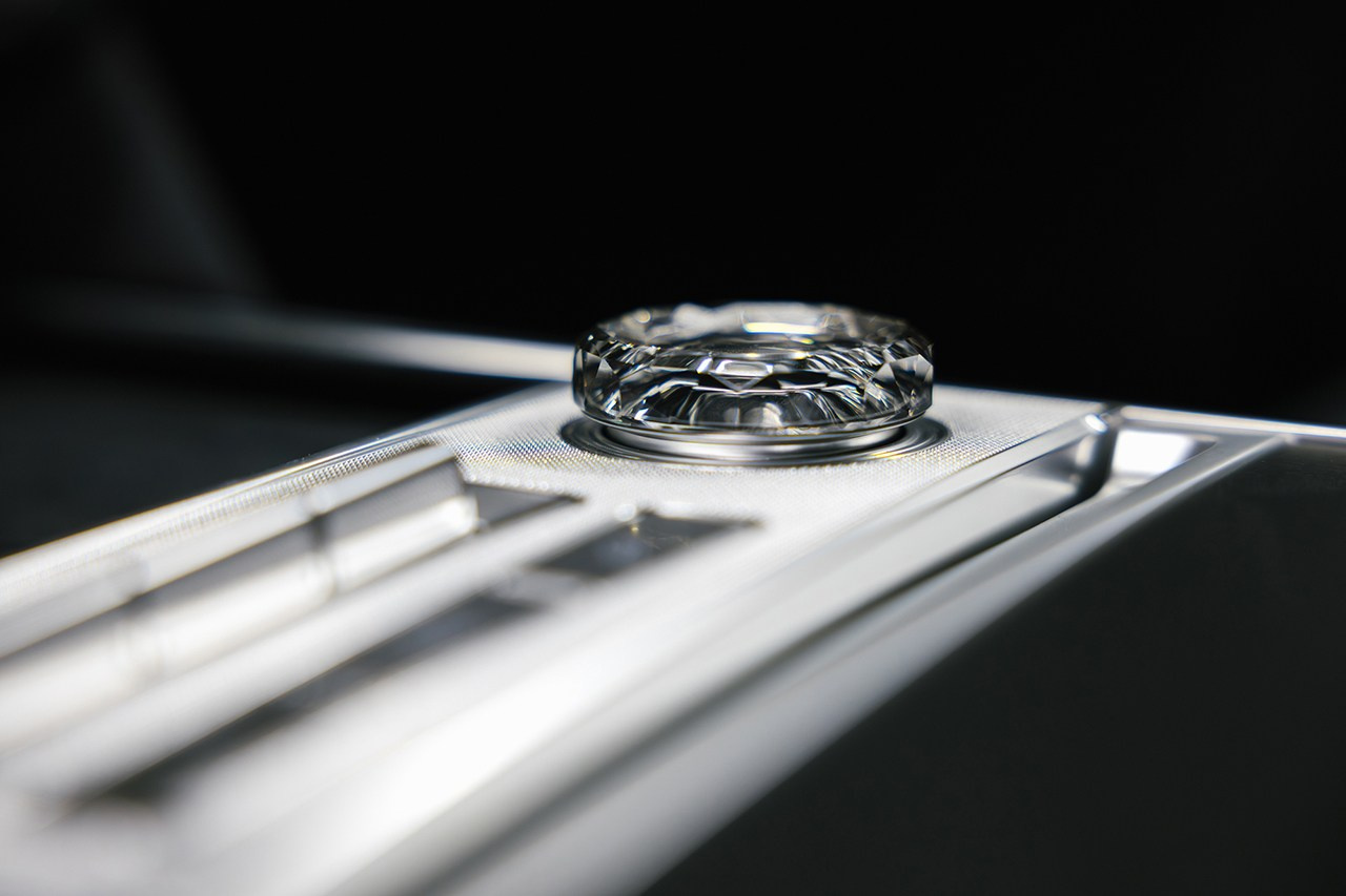 Zeekr 9X 2.0hyb 4WD AT (1401 л. с.) 2025, последовательно-параллельный гибрид, АКПП, 4WD. Автосалон «Х-Авто»