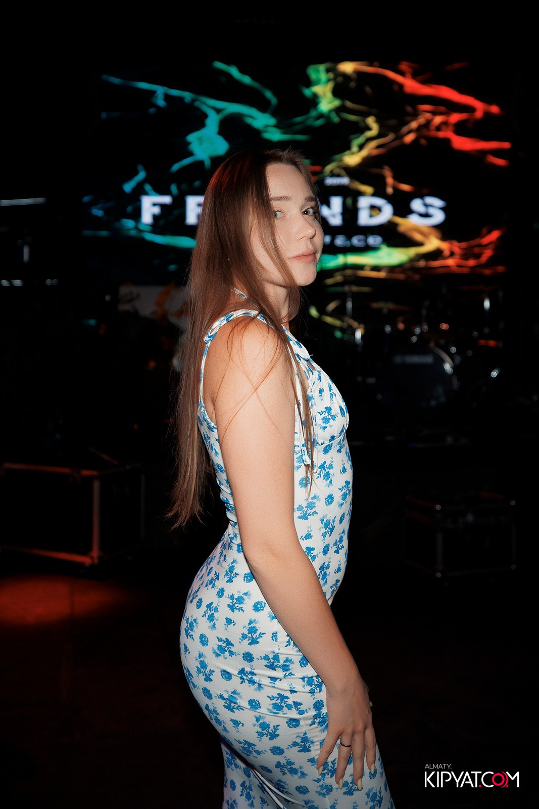 FRIENDS BAR & TERRACE. КИПЯТКОМ АЛМАТЫ!