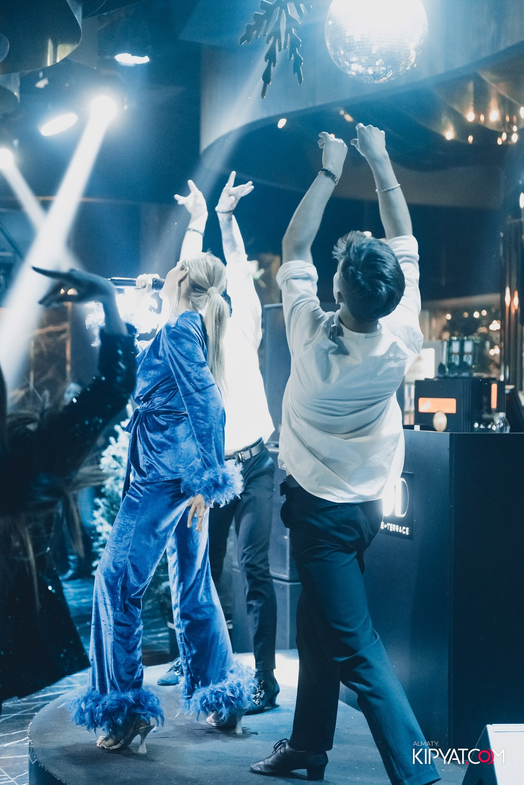 MOOD KARAOKE & TERRACE. КИПЯТКОМ АЛМАТЫ!