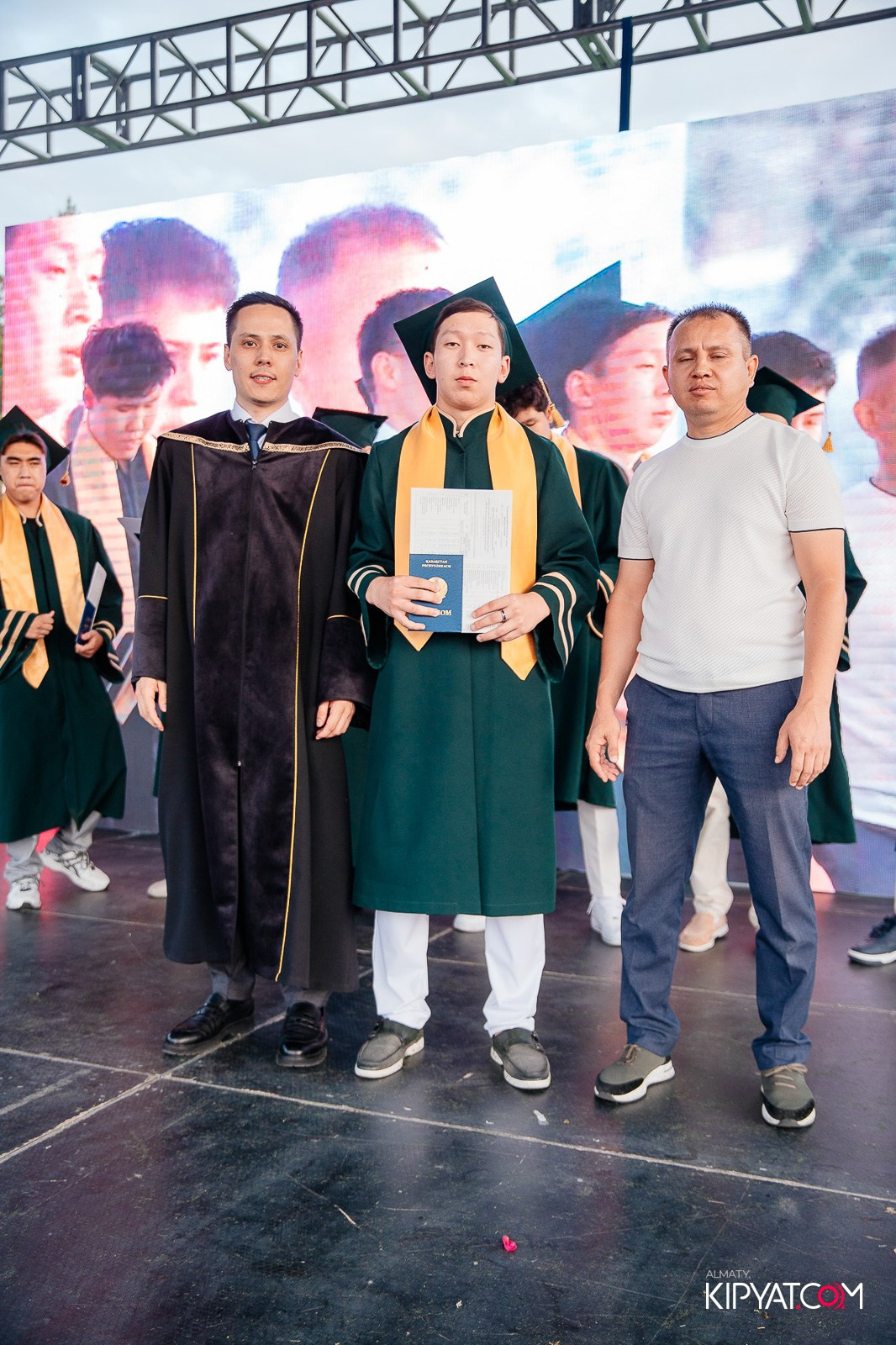 ВРУЧЕНИЕ ДИПЛОМОВ — НАРХОЗ КОЛЛЕДЖ. Part 4. КИПЯТКОМ АЛМАТЫ!