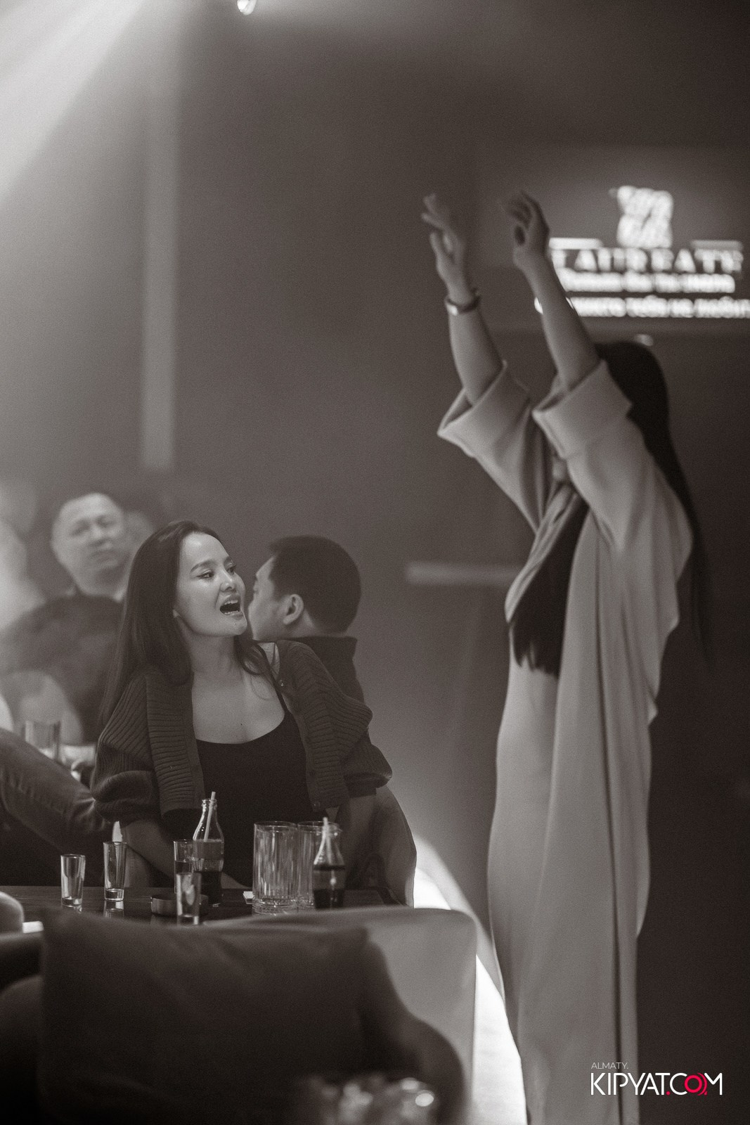 LAUREATE GRAND CAFÉ. КИПЯТКОМ АЛМАТЫ!