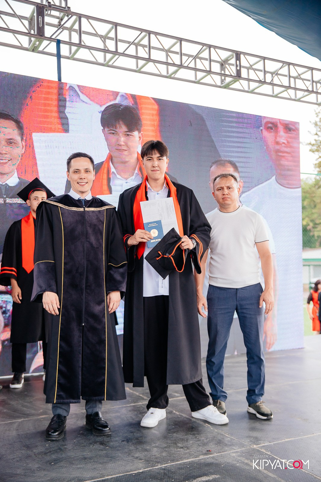 ВРУЧЕНИЕ ДИПЛОМОВ — НАРХОЗ КОЛЛЕДЖ. Part 3. КИПЯТКОМ АЛМАТЫ!