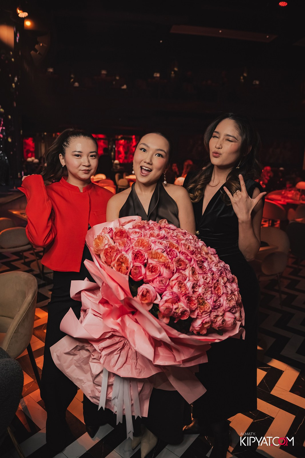 QUEEN. КИПЯТКОМ АЛМАТЫ!