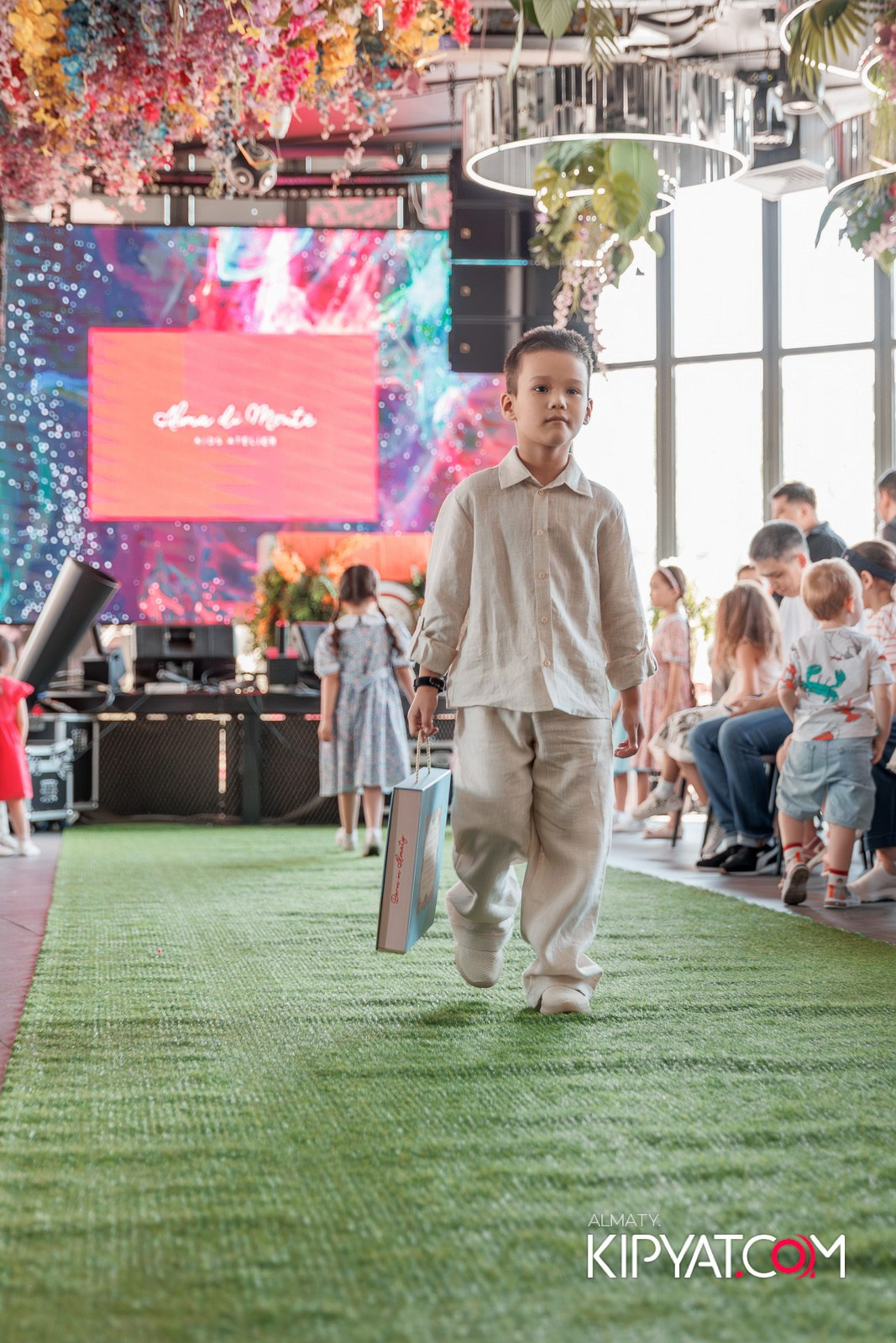 PROM KIDS FASHION SHOW. КИПЯТКОМ АЛМАТЫ!