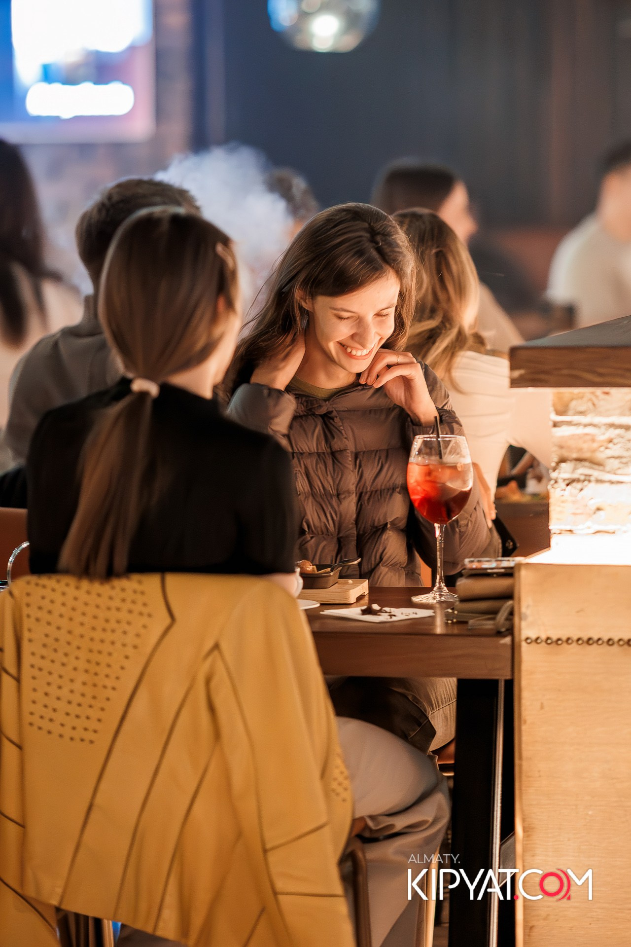 СОЛЬНЫЙ СТЕНДАП КОНЦЕРТ АЛЕКСАНДРА МЕРКУЛЬ. КИПЯТКОМ АЛМАТЫ!