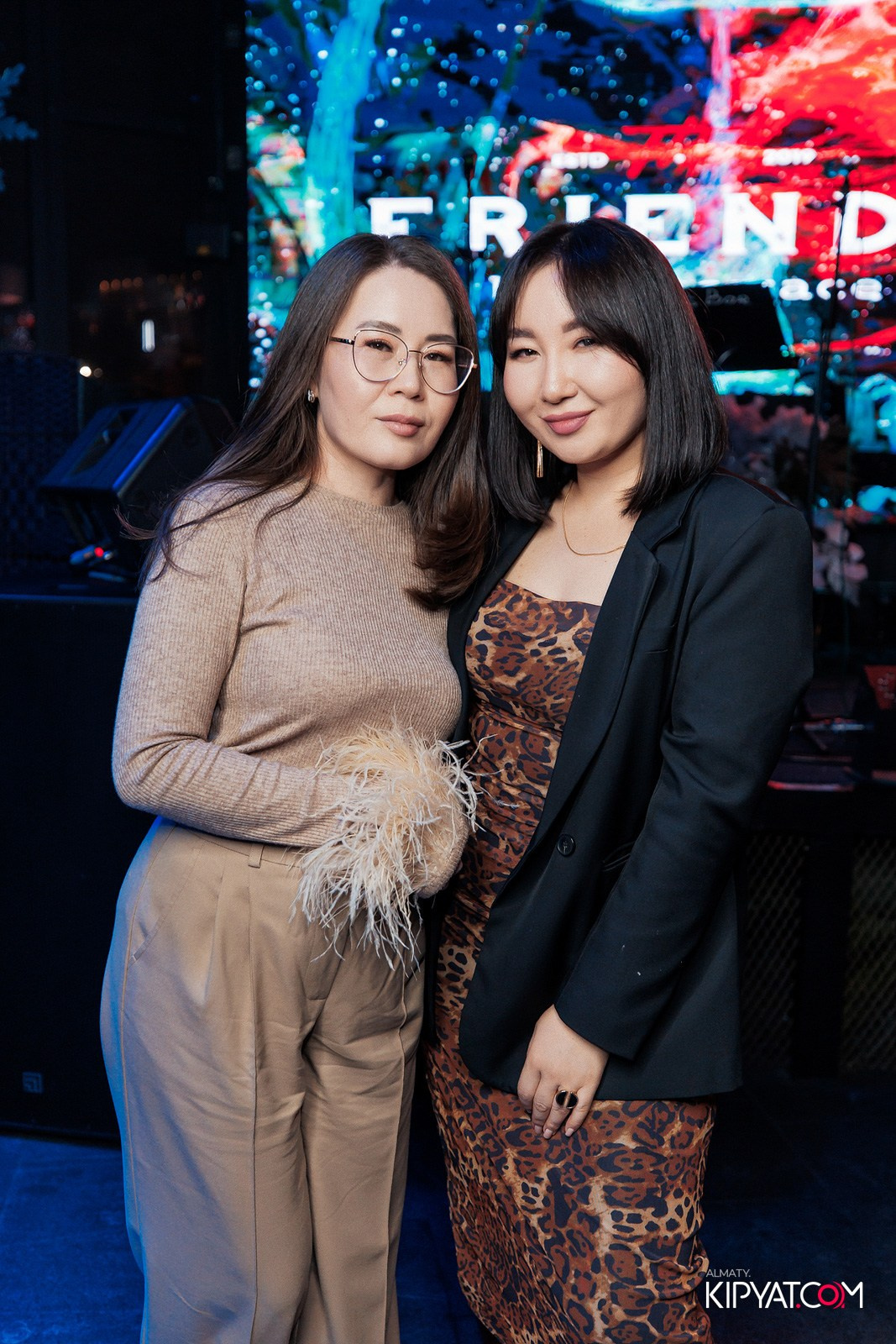 FRIENDS BAR & TERRACE. КИПЯТКОМ АЛМАТЫ!