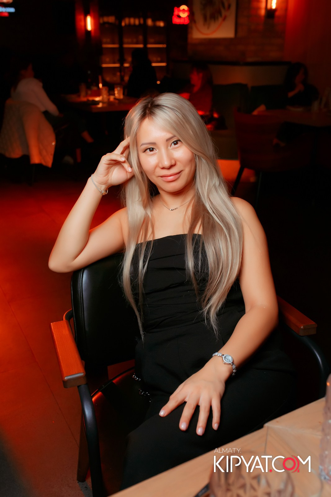 SPACE LOUNGE BAR. КИПЯТКОМ АЛМАТЫ!