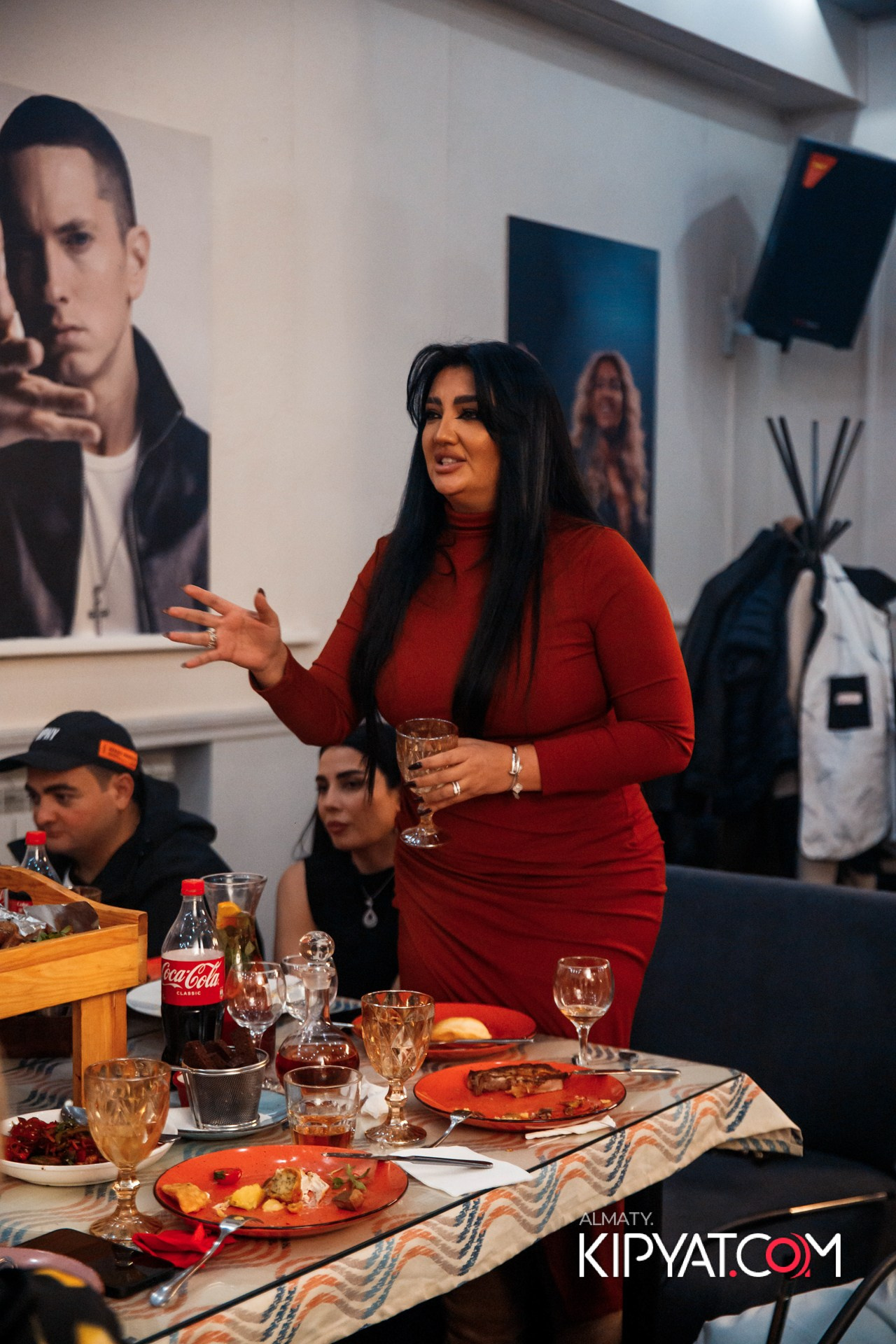 ДЕНЬ РОЖДЕНИЯ КАФЕ ЭСМИРАЛЬДА. КИПЯТКОМ АЛМАТЫ!