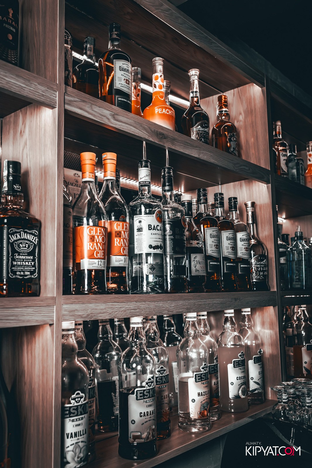 LIFE GRILL CAFE. КИПЯТКОМ АЛМАТЫ!