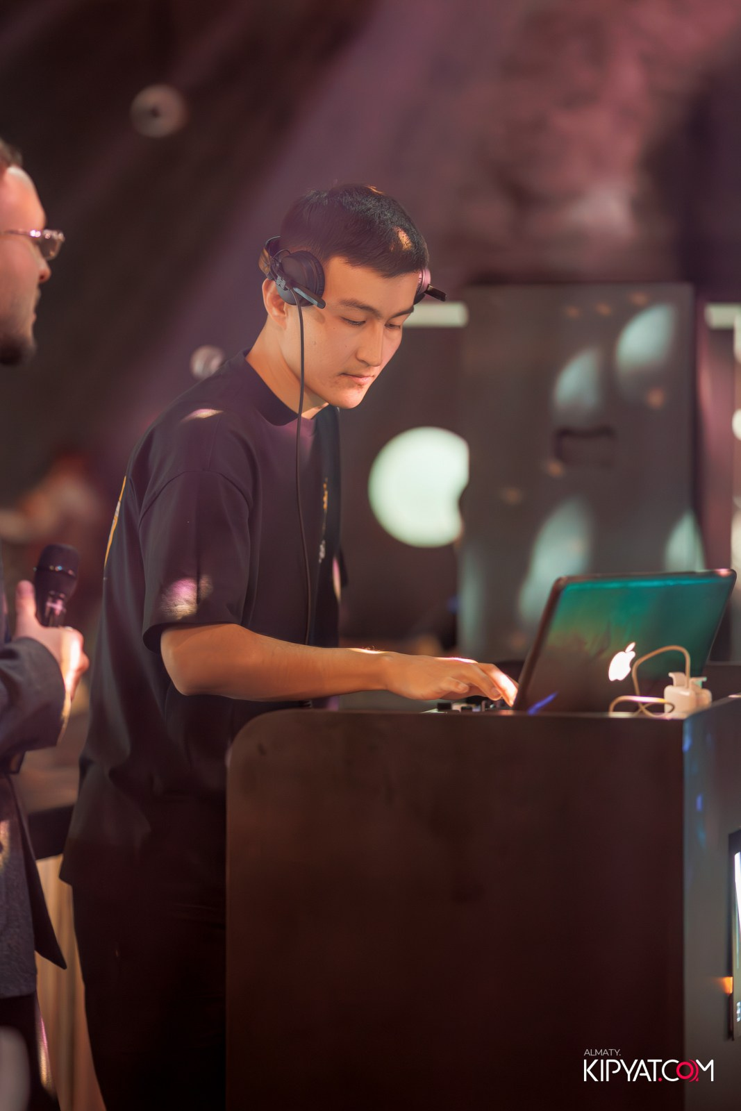 MOOD KARAOKE & TERRACE. КИПЯТКОМ АЛМАТЫ!