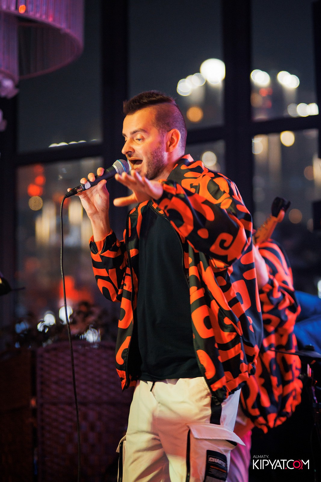 FRIENDS BAR & TERRACE. КИПЯТКОМ АЛМАТЫ!