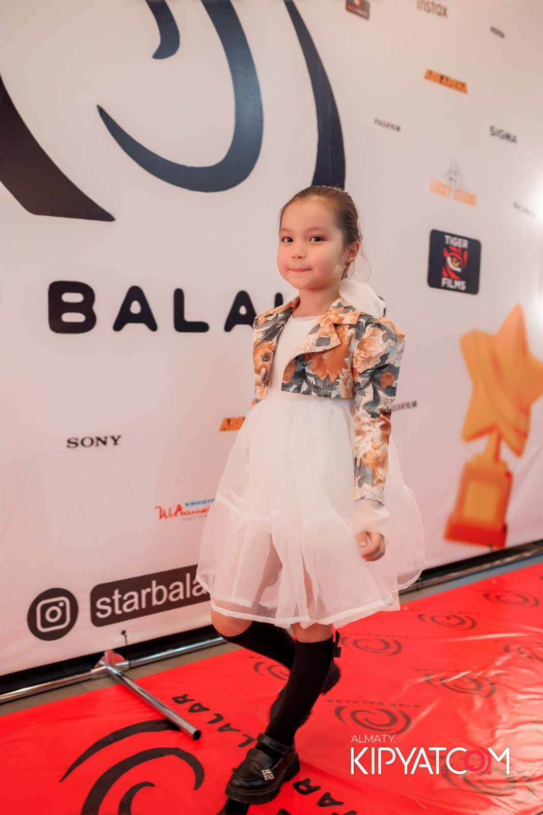 ПРЕЗЕНТАЦИЯ 9 ГРУППЫ КИНОПРОЕКТА «STARBALALAR». КИПЯТКОМ АЛМАТЫ!