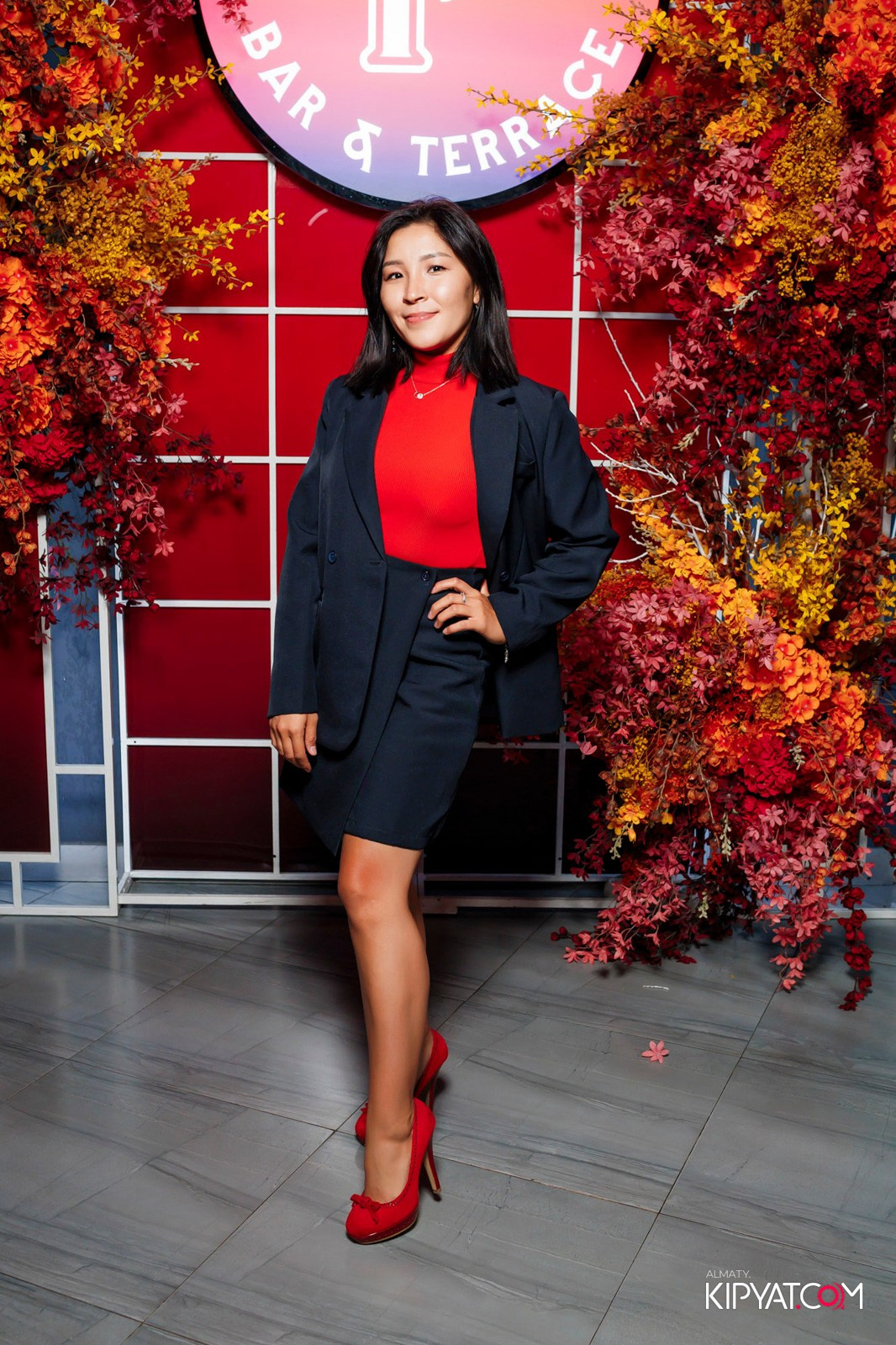 FRIENDS BAR & TERRACE. КИПЯТКОМ АЛМАТЫ!