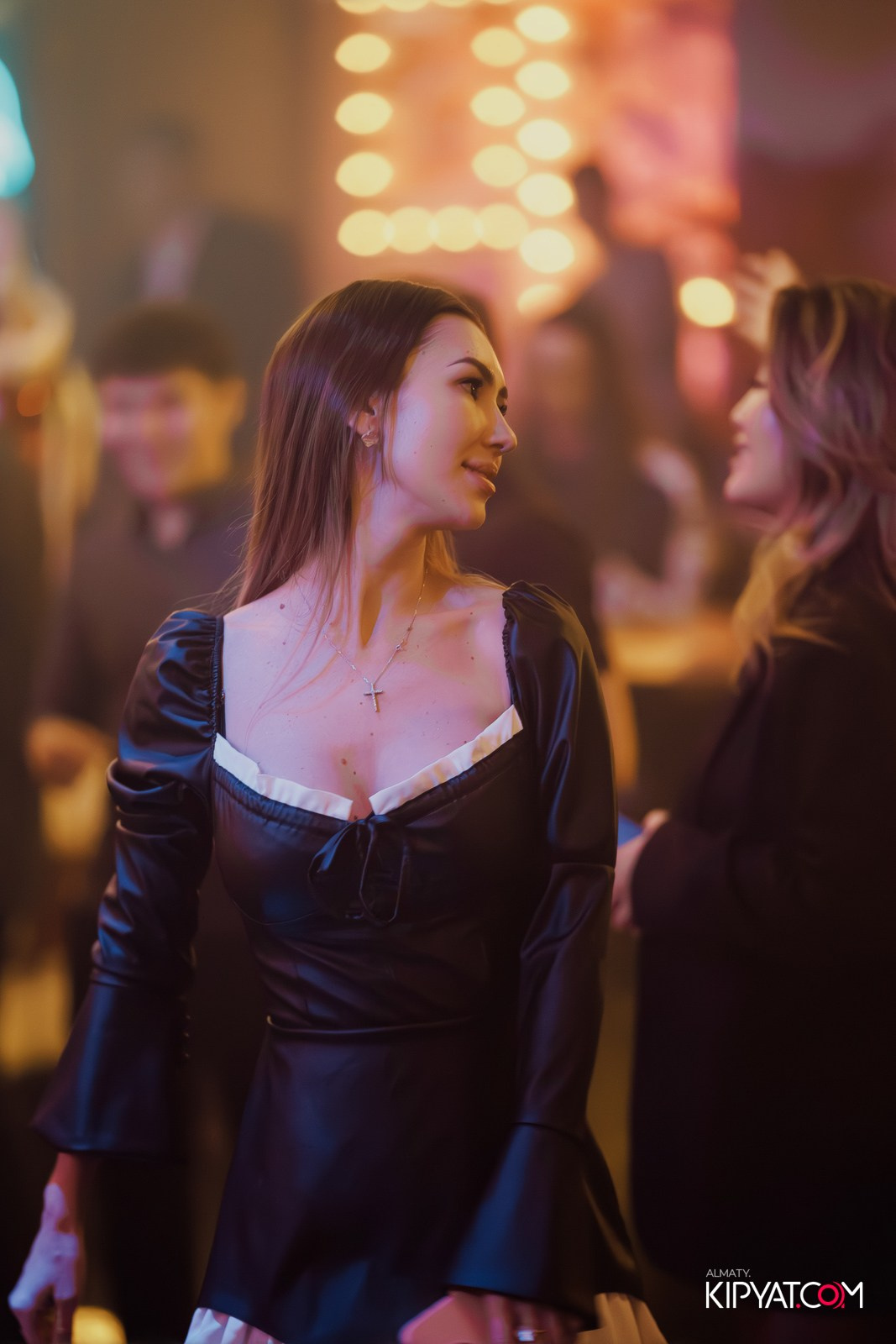 FITNESS ЁЛКА в ночном клубе SANTA BARBARA. КИПЯТКОМ АЛМАТЫ!