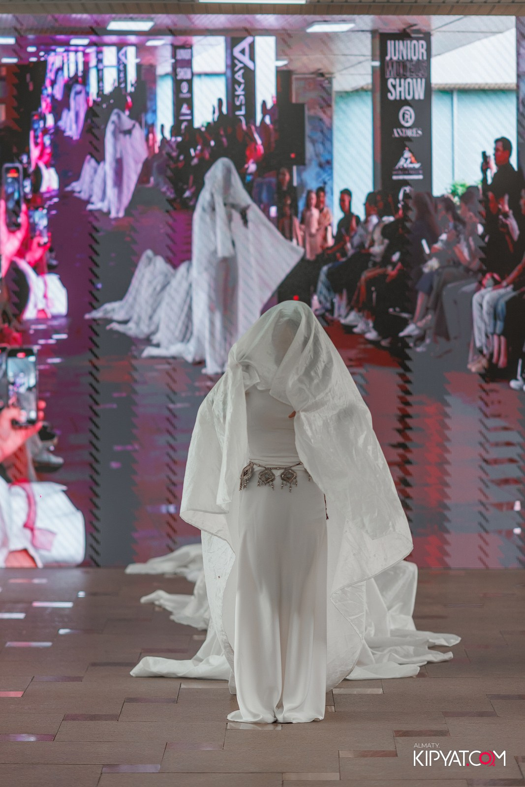 JUNIOR FASHION SHOW. КИПЯТКОМ АЛМАТЫ!