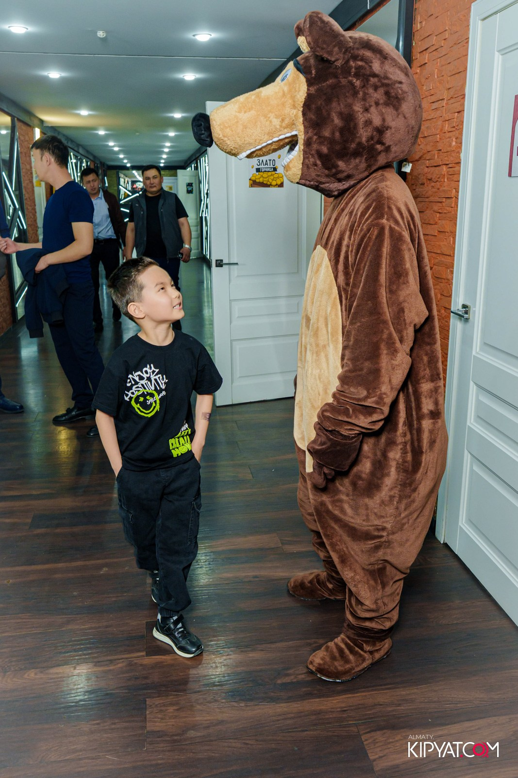 УХО И МЕДВЕДЬ НА САИНА. КИПЯТКОМ АЛМАТЫ!