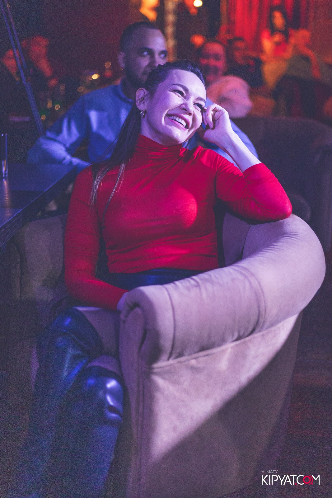 STAND UP КОНЦЕРТ АЛЕКСАНДРА МЕРКУЛЬ ESTATE KARAOKE BAR. КИПЯТКОМ АЛМАТЫ! Фотосъемка мероприятий в Алматы