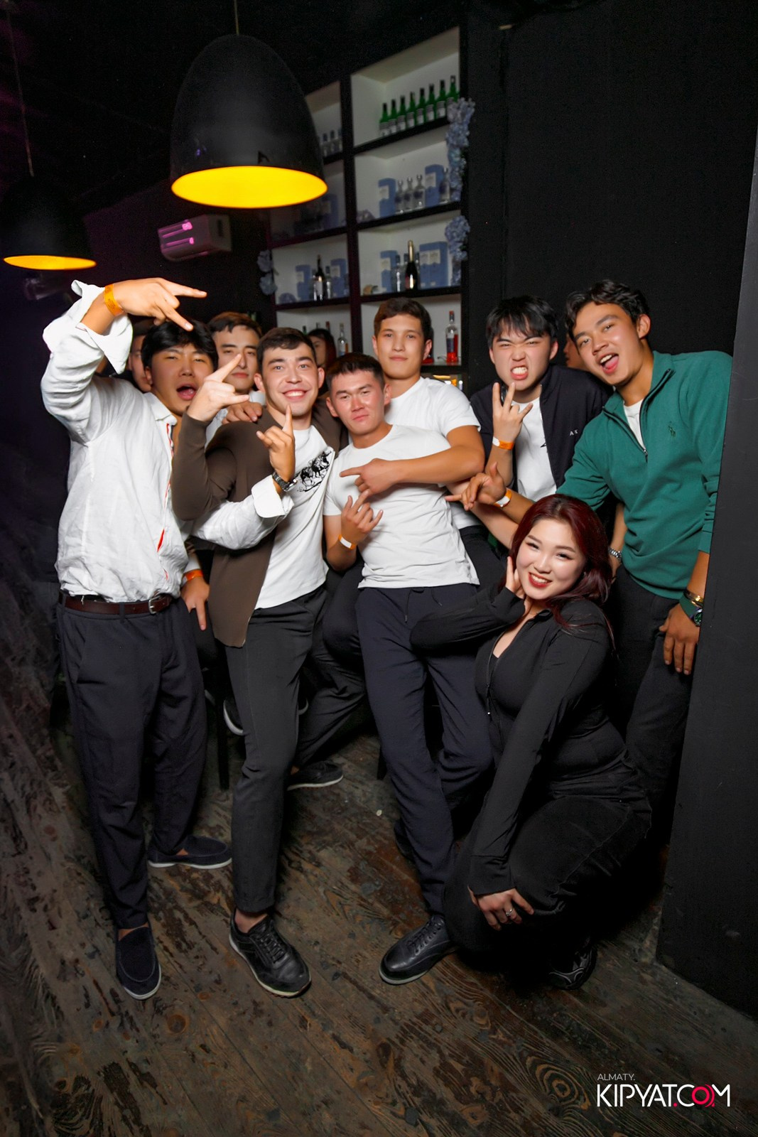 UYAT EMES BAR. КИПЯТКОМ АЛМАТЫ!