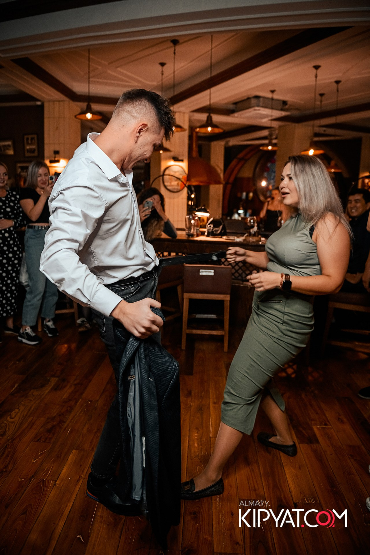 ЖИГУЛИ БАР. КИПЯТКОМ АЛМАТЫ!