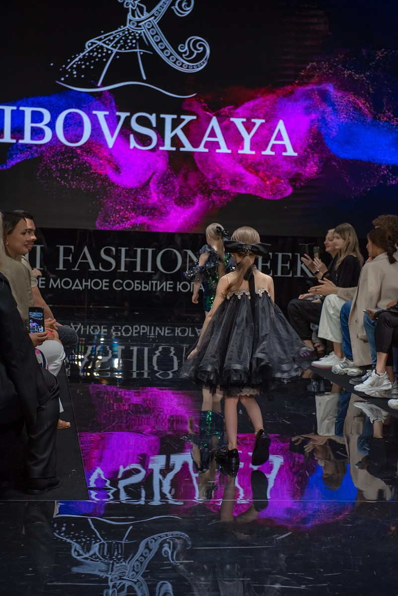 SochiFashionWeek2024 дизайнер Кибовская. Семейный и коммерческий фотограф в Сочи Александр Бодунов