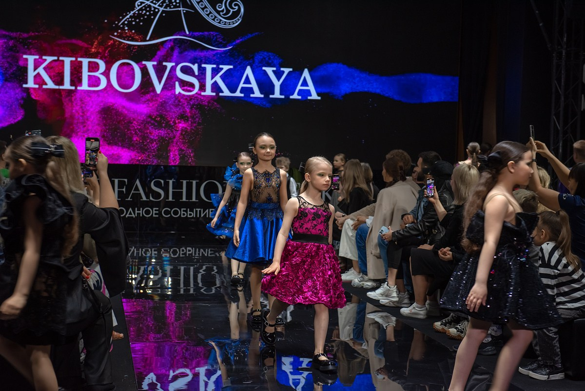 SochiFashionWeek2024 дизайнер Кибовская. Семейный и коммерческий фотограф в Сочи Александр Бодунов