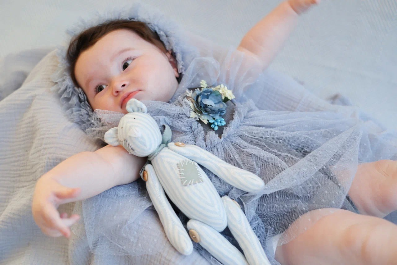 Фотосессия Мии в фиолетовом стиле. Фотограф ANNA GEREIHAN