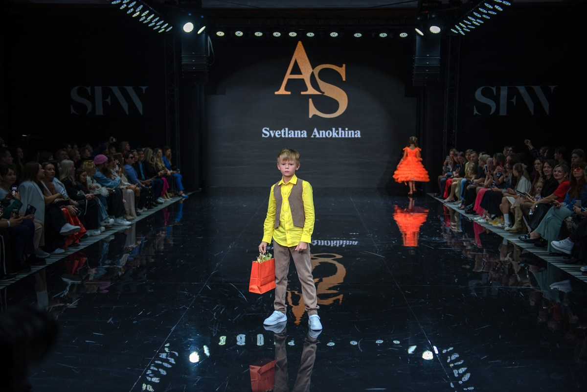 SochiFashionWeek2024 дизайнер Анохина Светлана. Семейный и коммерческий фотограф в Сочи Александр Бодунов