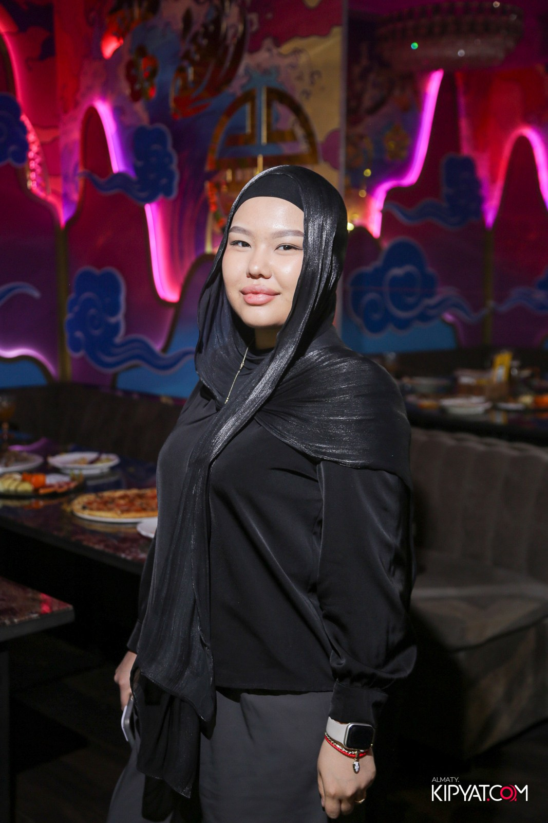 УХО И МЕДВЕДЬ НА САИНА. КИПЯТКОМ АЛМАТЫ! Фотосъемка мероприятий в Алматы