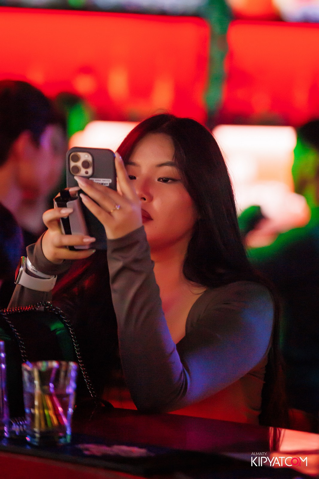 UYAT EMES BAR. КИПЯТКОМ АЛМАТЫ!