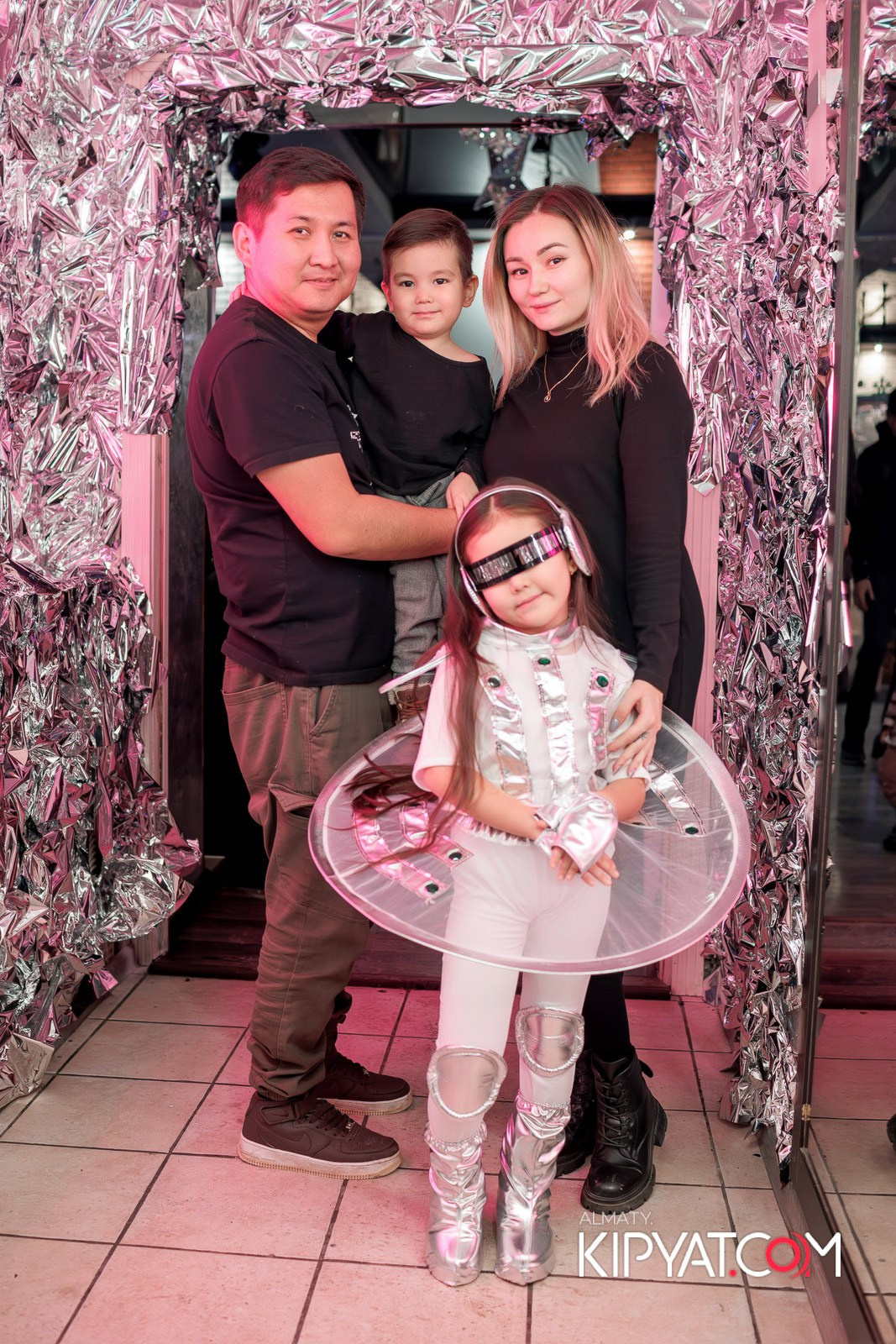 НОВОГОДНИЙ ОТЧЕТНЫЙ КОНЦЕРТ МУЗЫКАЛЬНОЙ ШКОЛЫ «SOULWAY». КИПЯТКОМ АЛМАТЫ!