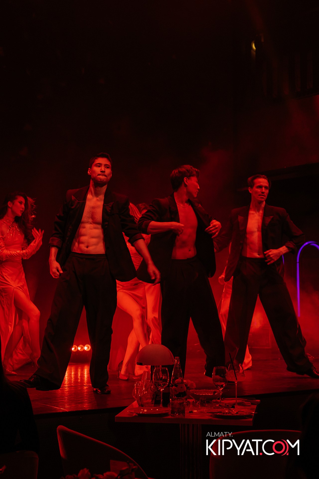 QUEEN. КИПЯТКОМ АЛМАТЫ!