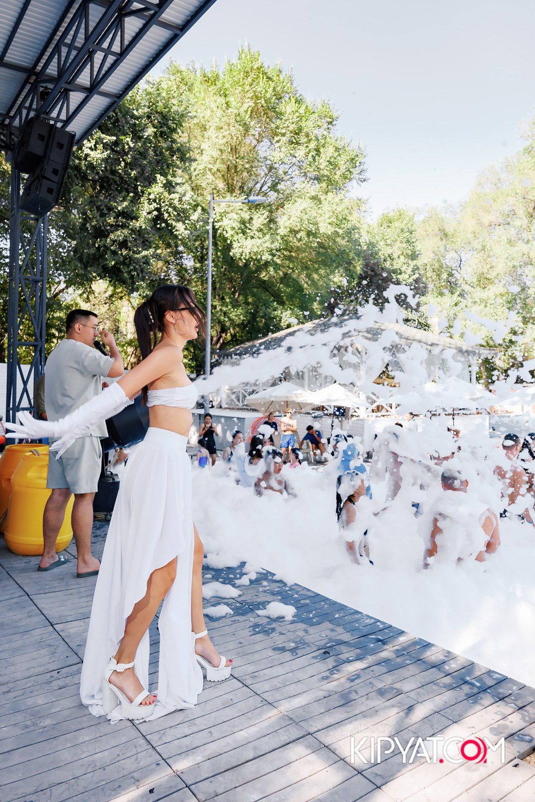 ПЕННАЯ ВЕЧЕРИНКА/ДЫМОВОЕ ШОУ/БАССЕЙН DELIGHT POOL. КИПЯТКОМ АЛМАТЫ!