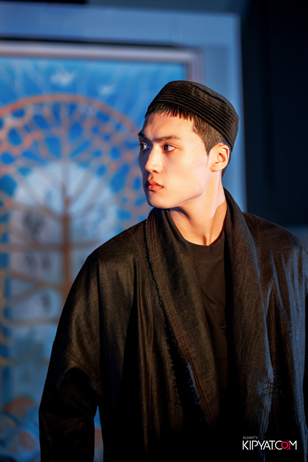 FASHION ПОКАЗ, КАЗАХСКОЙ НАЦИОНАЛЬНОЙ ОДЕЖДЫ. КИПЯТКОМ АЛМАТЫ!