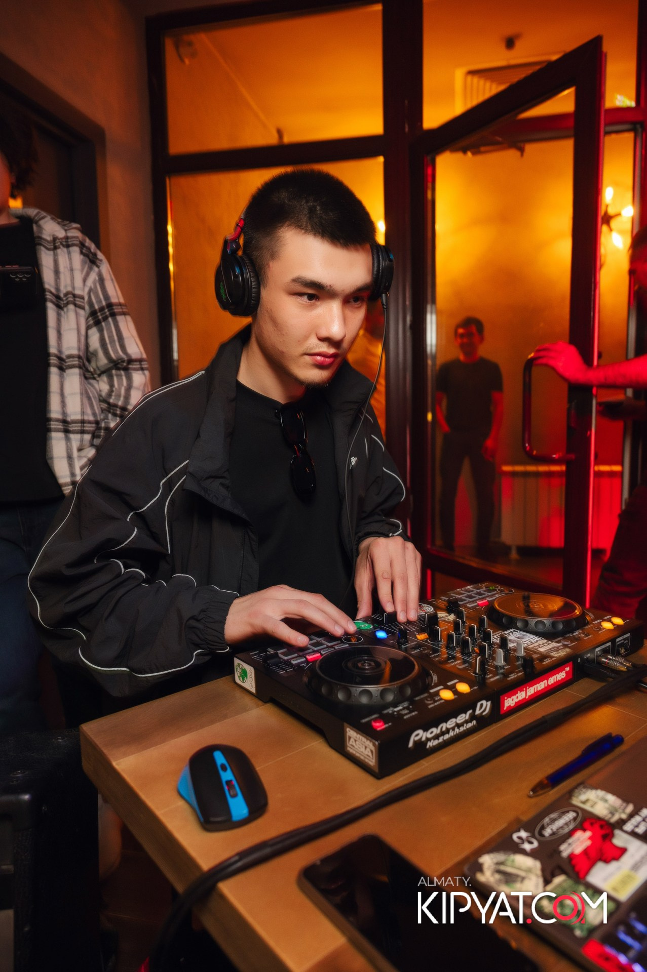 Пинта на Алтынсарина. КИПЯТКОМ АЛМАТЫ! Фотосъемка мероприятий в Алматы