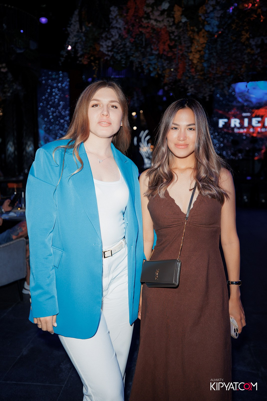 FRIENDS BAR & TERRACE. КИПЯТКОМ АЛМАТЫ!