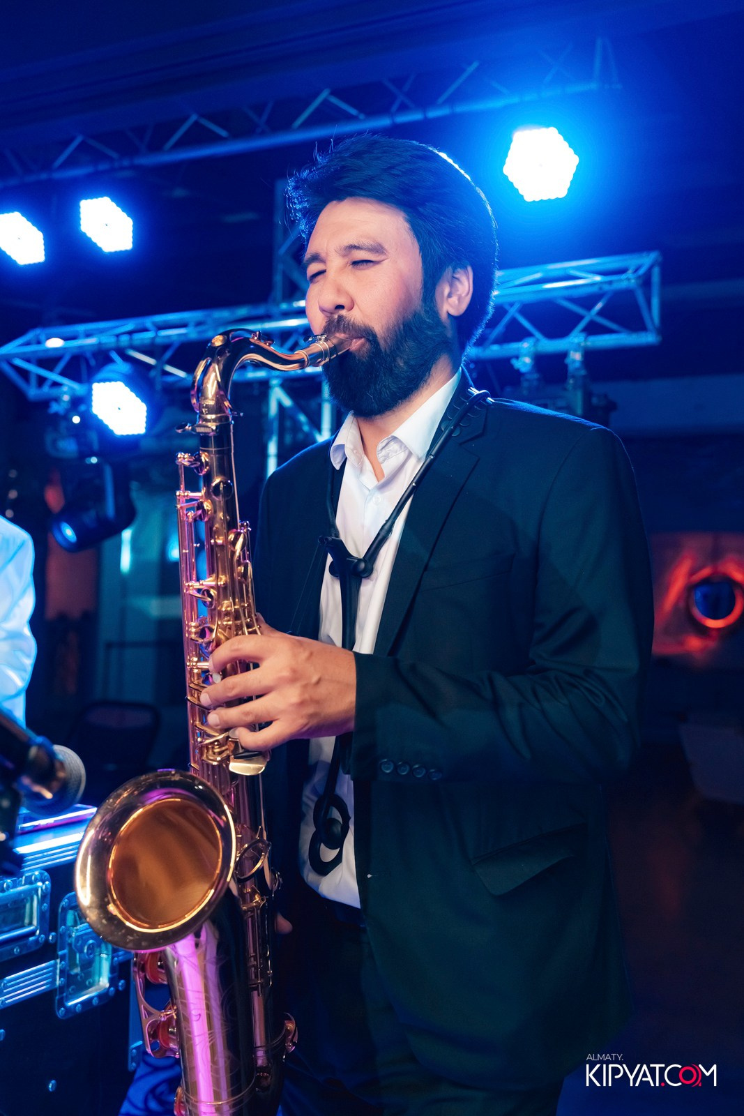 EDEN POOL & BAR. КИПЯТКОМ АЛМАТЫ!