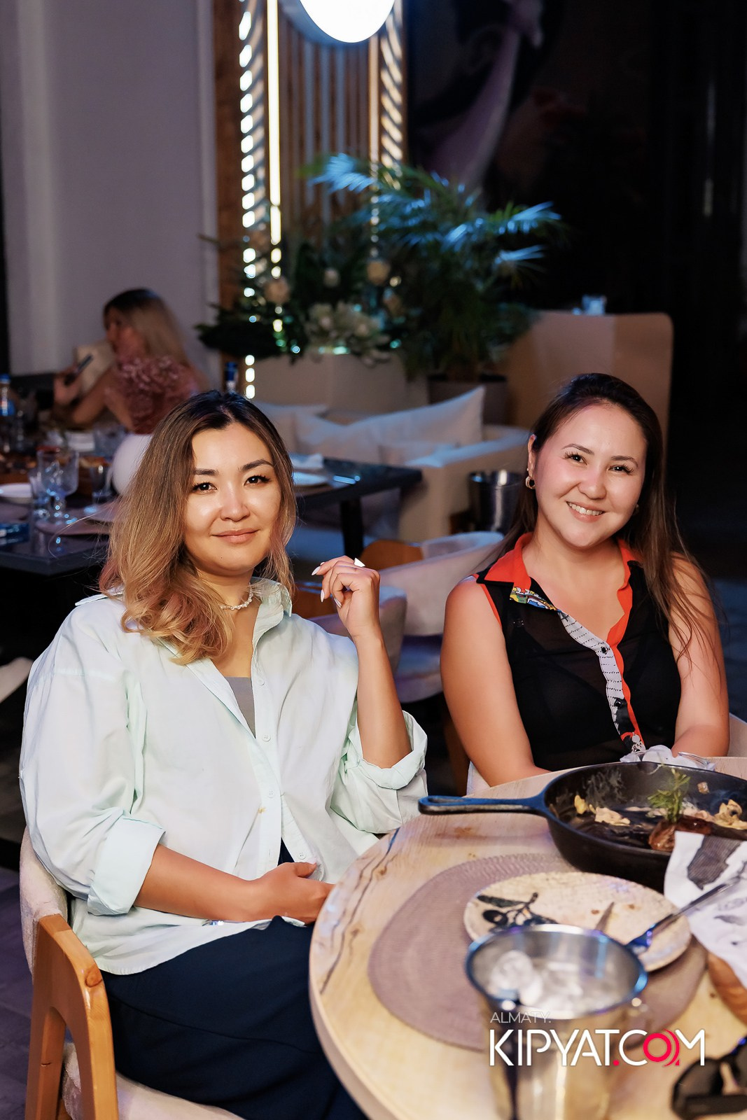 FRIENDS BAR & TERRACE. КИПЯТКОМ АЛМАТЫ!