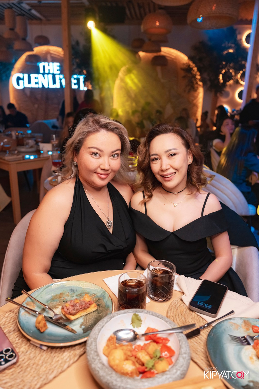 THE BROOKLN B MOOD KARAOKE & TERRACE. КИПЯТКОМ АЛМАТЫ!