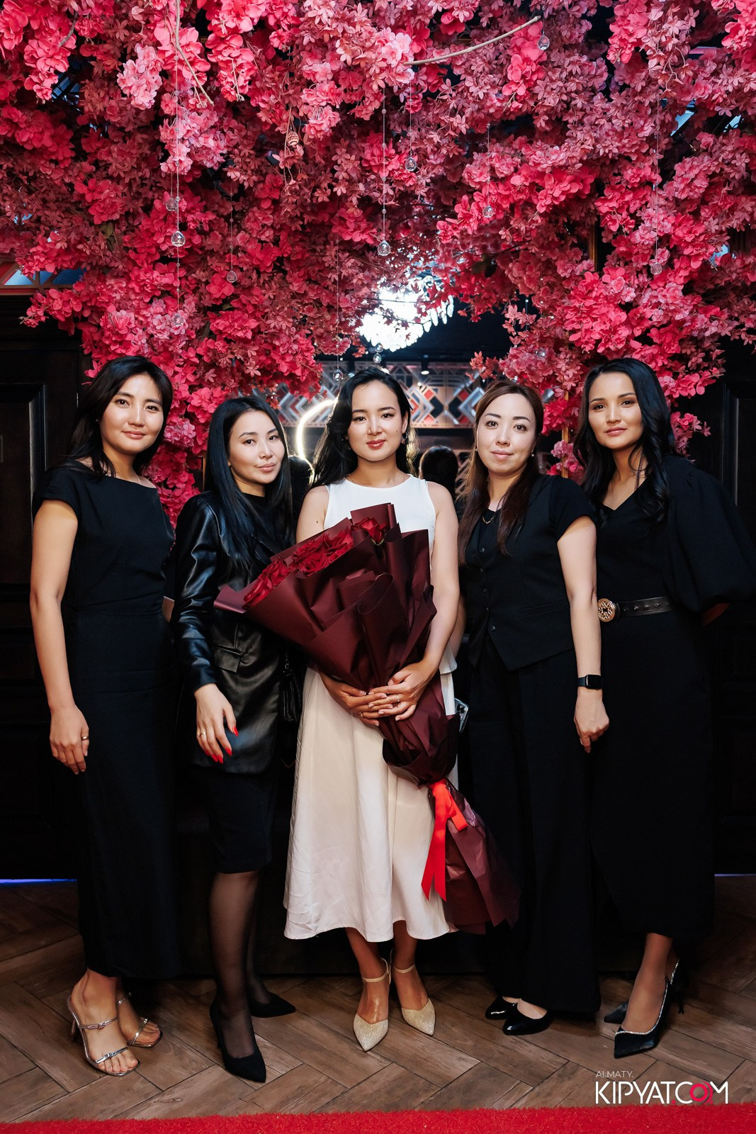 ЗАЯ, НА БИС. КИПЯТКОМ АЛМАТЫ!