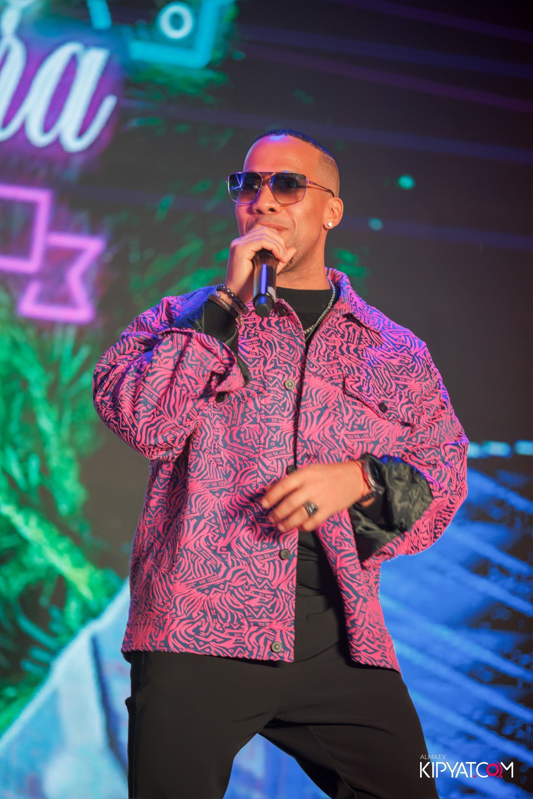 FITNESS ЁЛКА в ночном клубе SANTA BARBARA. КИПЯТКОМ АЛМАТЫ!