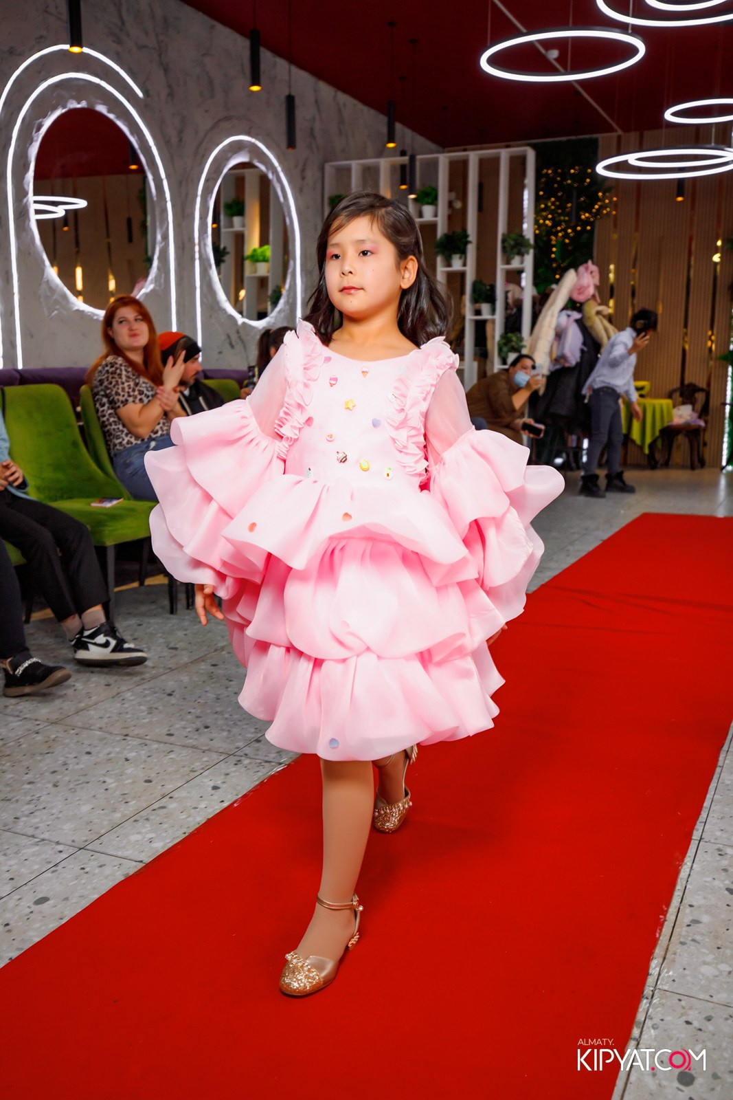 FASHION DAY 2025 КАФЕ ЖАКСЫЛЫК. КИПЯТКОМ АЛМАТЫ!