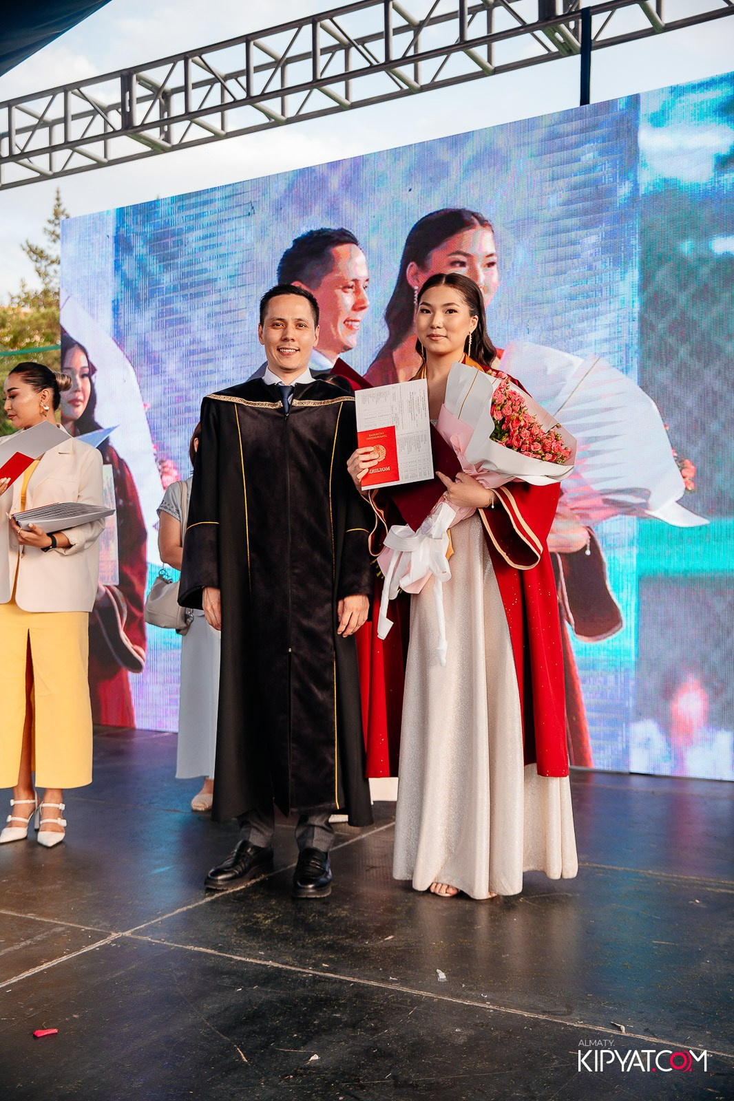 ВРУЧЕНИЕ ДИПЛОМОВ — НАРХОЗ КОЛЛЕДЖ. Part 4. КИПЯТКОМ АЛМАТЫ!