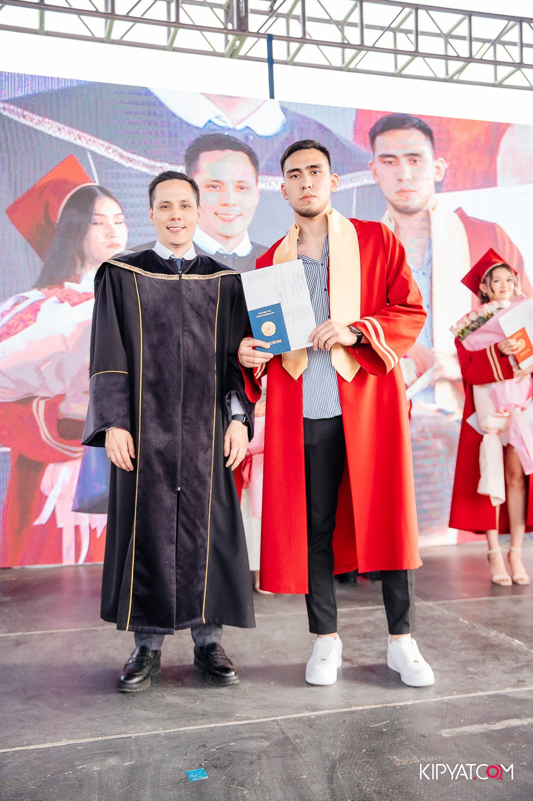 ВРУЧЕНИЕ ДИПЛОМОВ — НАРХОЗ КОЛЛЕДЖ. Part 3. КИПЯТКОМ АЛМАТЫ!