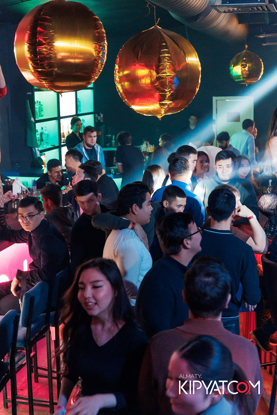 UYAT EMES BAR. КИПЯТКОМ АЛМАТЫ!