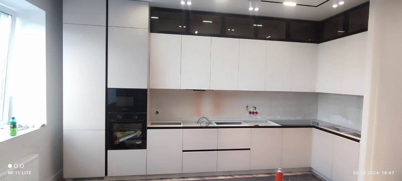 Фото с монтажа |Мебель на заказа: кухни, шкафы и т.д. в Томске. ГУДРУМ — Мебель на заказ в Томске | Кухни | Шкафы | Стулья и Столы